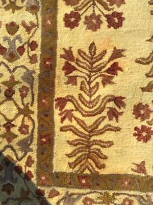 Traditional Wool 5 X 8 Tan/Brown Rug