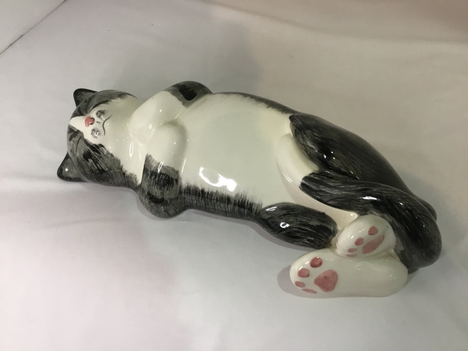 Black/White Ceramic Cat Wall Hanging Art