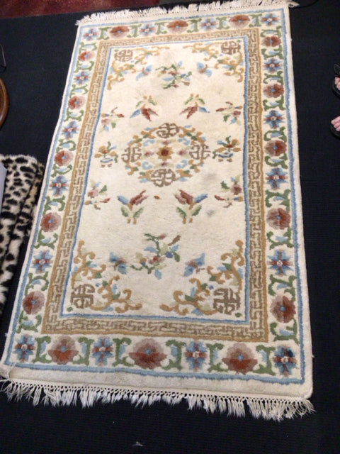 Polyester Floral White/Multi Rug