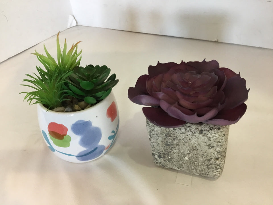 Set of 2 Green/Purple Succulent Faux Plant