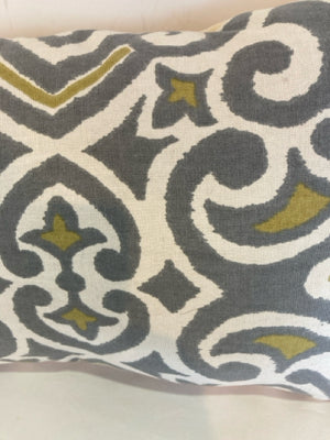 Cream/Gray Swirl Pillow