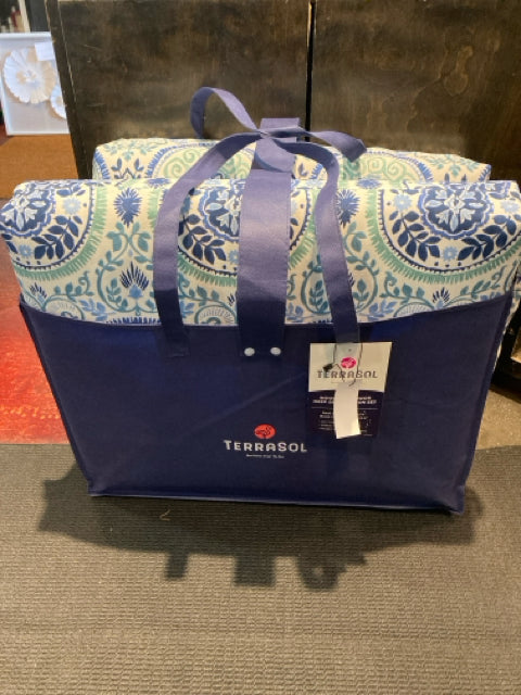 Blue/White Polyester Flower Cushion