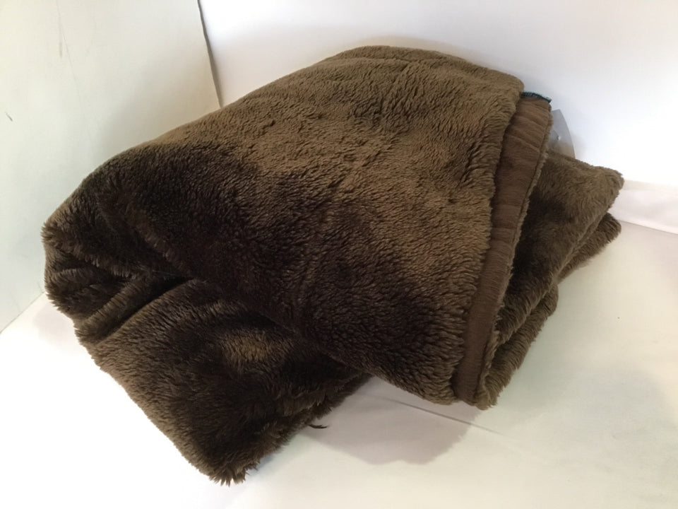 Brown Faux Fur Bordered Throw