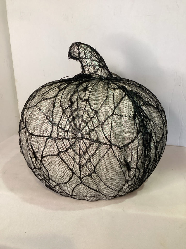 Halloween Black/White Wood Net Spider Web Pumpkin Holiday Item