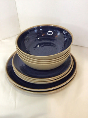 Food Network Set of 4 Tan/Blue Plastic Dish Set