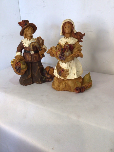 Ganz Fall Brown/White Resin Pilgrim Figurine