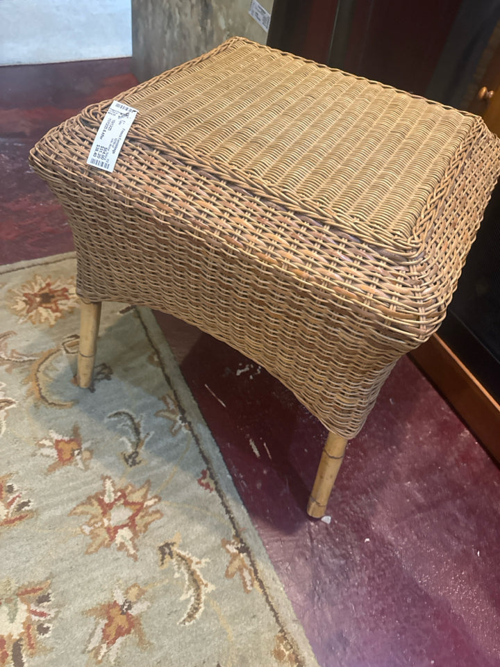 Side Wicker Natural Table