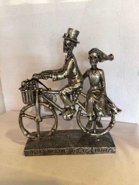 Sculpture Silver Resin Skeleton Holiday Item