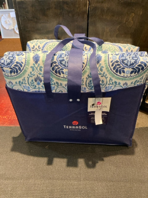 Blue/White Polyester Flower Cushion