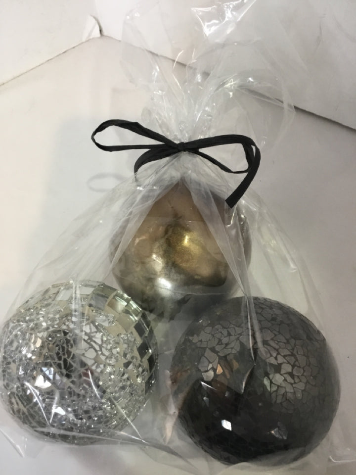 Bag of Metallic Set of 3 Ball