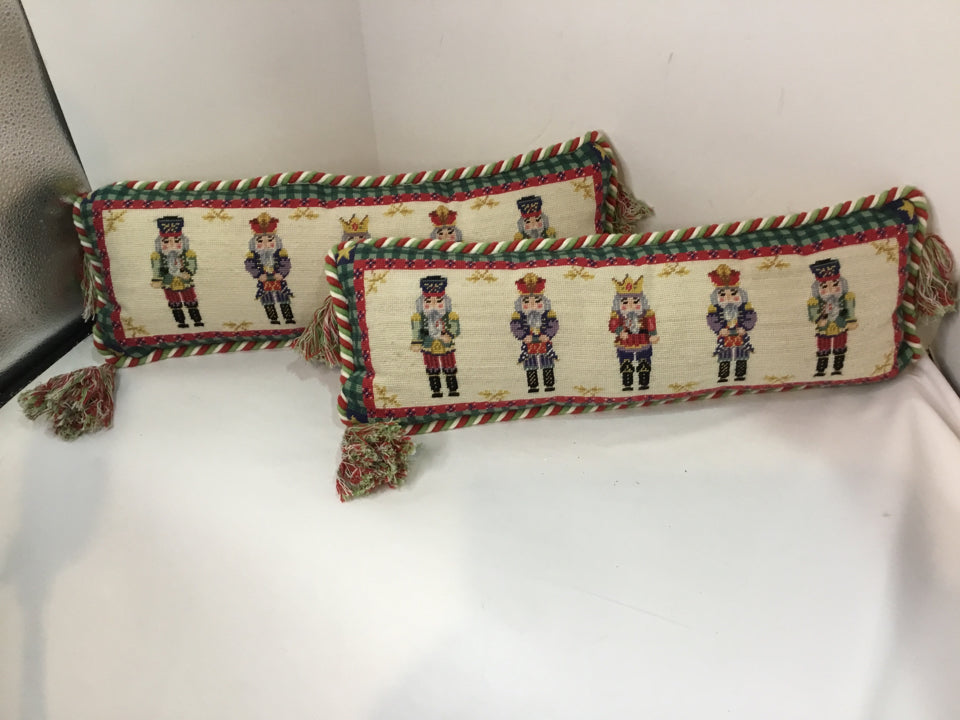 Pillow Set Red/Green Polyester Nutcracker Pair Holiday Item