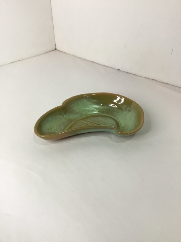 FRANKOMA Green Pottery Leaf Bowl