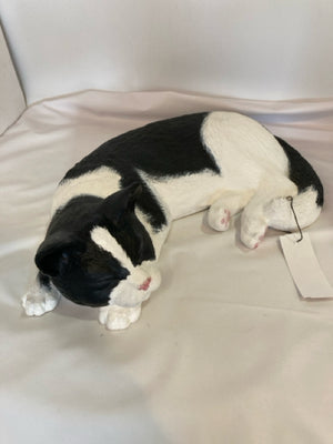 Black/White Ceramic Cat Statue