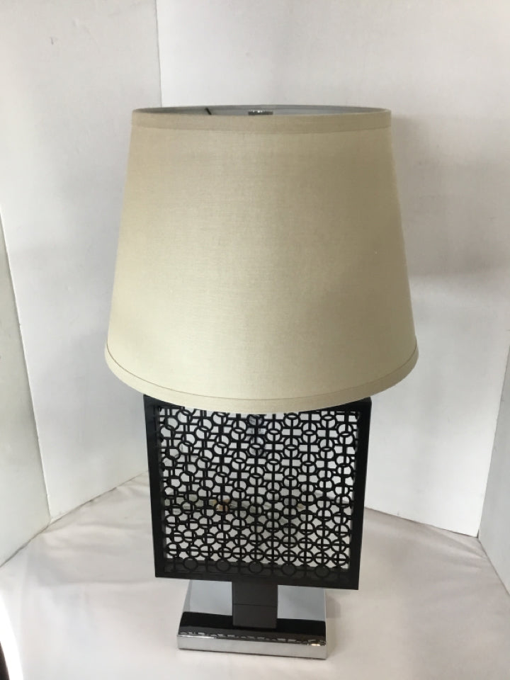Black/Silver Metal Lamp