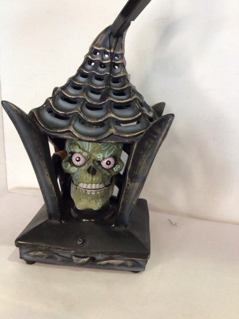 Halloween Black Plastic Skull Lantern