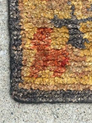 Wool Floral Black/Gold Rug