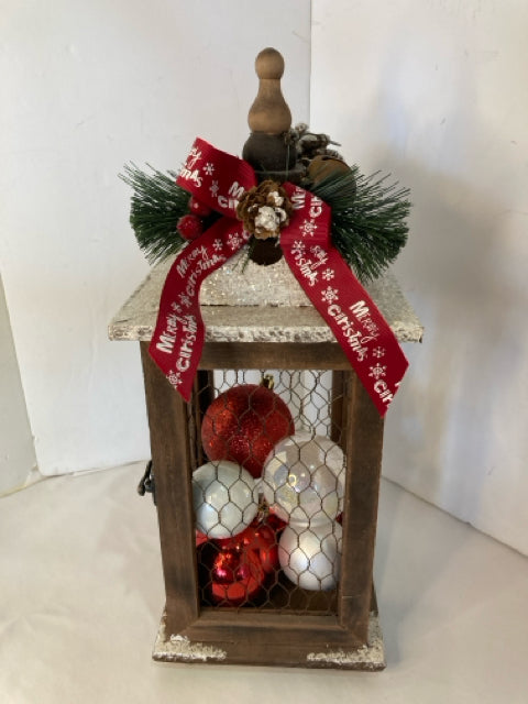 Brown/Red Wood Lantern Ornaments Holiday Item