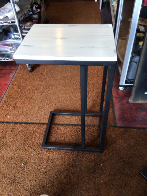 Metal/Wood Black/White Table