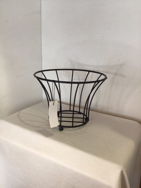 Outdoor/Outside Black Metal Plant Stand Basket