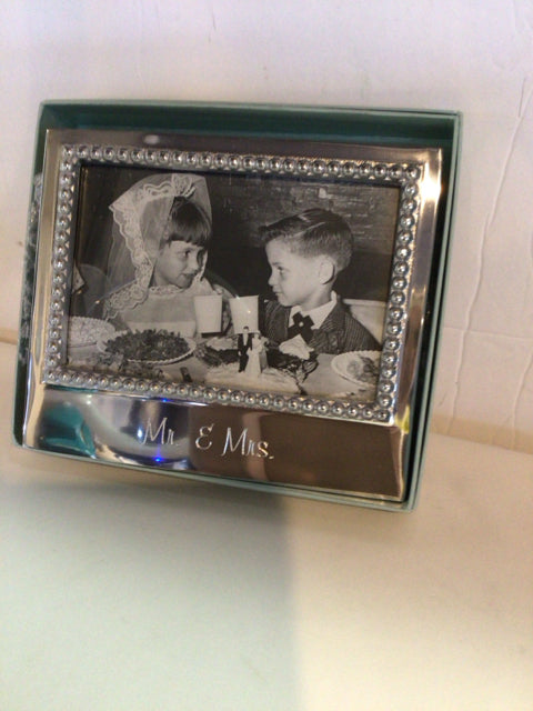 Mariposa Silver Beaded 4 x 6 Frame