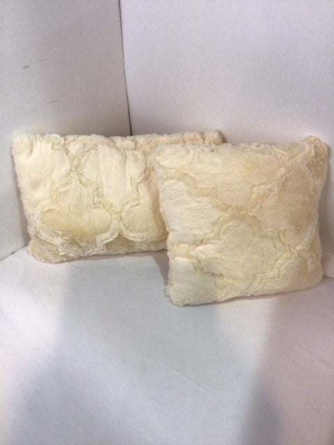 Cream Faux Fur Pillow Set