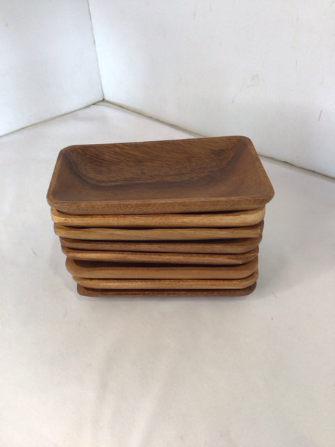 Appetizer Brown Acacia Wood Set of 8 Plate Set