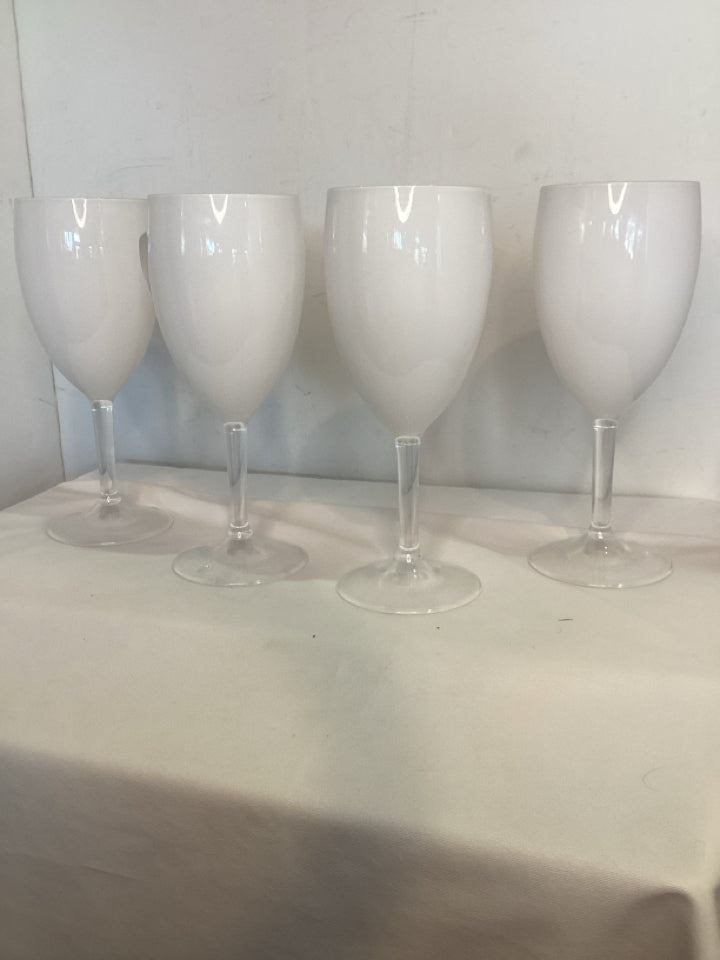 Set of 4 White Plastic Wine Glasses