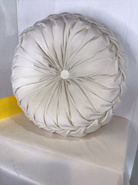 Round Cream Velvet Pleated Pillow