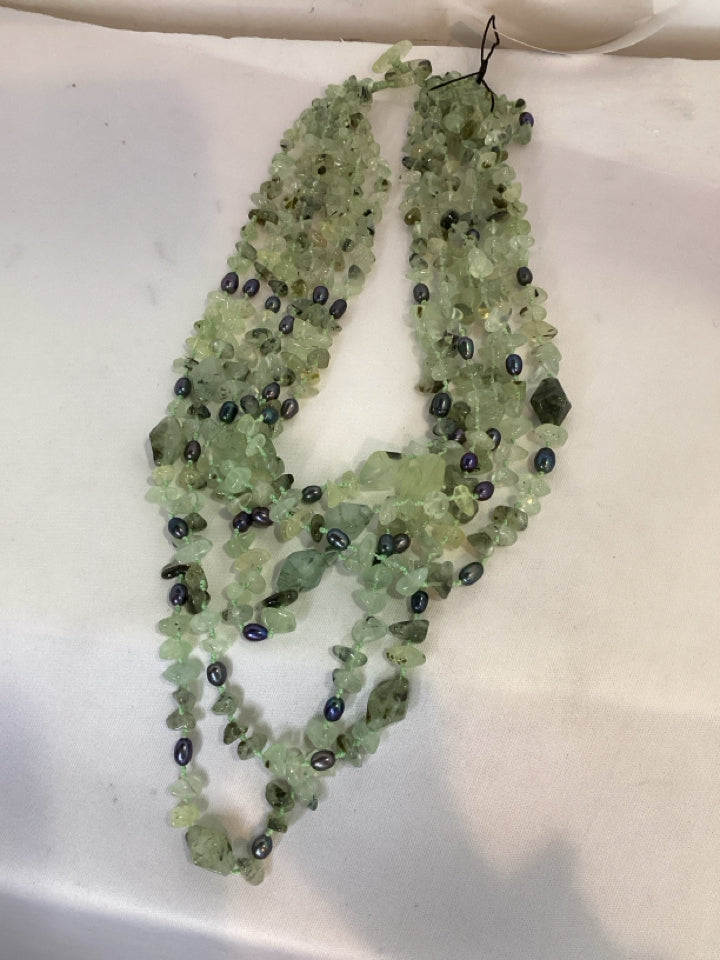 Stone Green Pearl Necklace