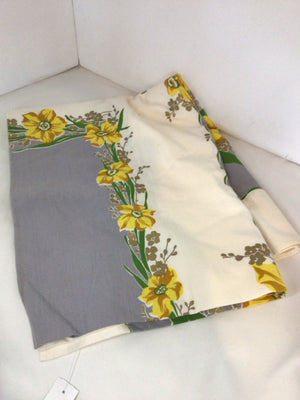 Retro Gray/Yellow Floral Tablecloth