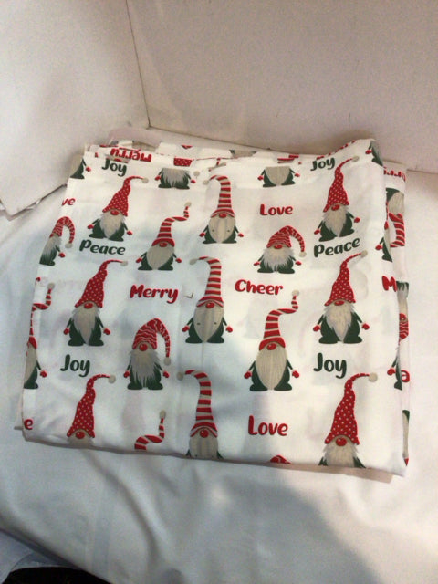 Table Cloth Red/white Cotton Gnome Holiday Item