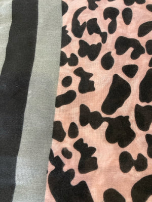Polyester Pink/Gray Scarf