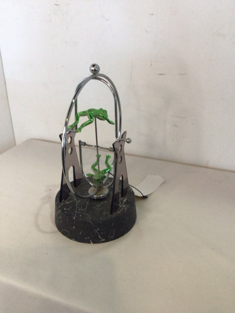 Natural Wonder Silver/Green Metal Frog Statue
