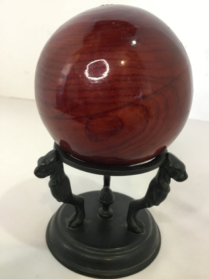 2 Piece Red/Black Metal Ball On Stand Statue