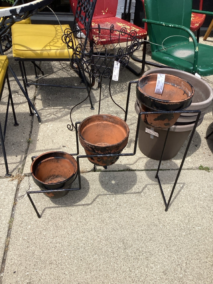 Black Metal w/planter Tiered Plant Stand