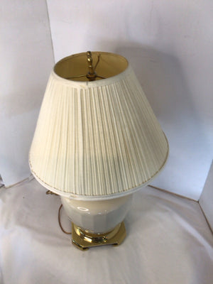 Berman Traditional Cream Glass Ginger Jar Lamp
