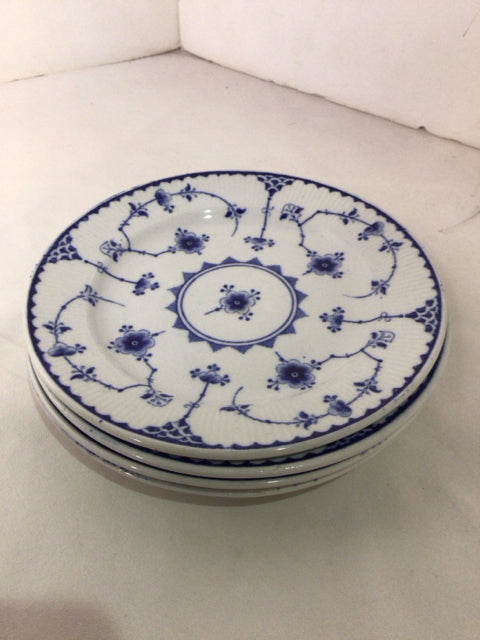 Set of 4 Blue/White Floral Plate Set