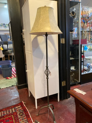 Floor Black/Gray Metal Lamp