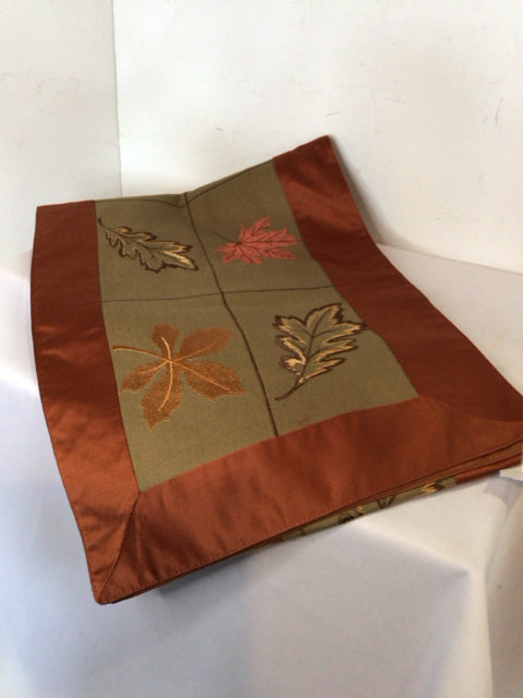 Fall Brown/Orange Cotton Leaves Table Runner