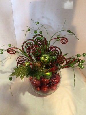 Christmas Red/Green Glass Ornaments Bowls Holiday Item