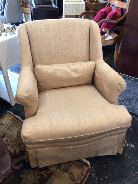 Henredon Vintage Silk moire Pink Chair