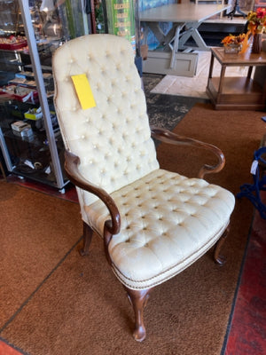 Traditional Tufted Open Arm Cream Chair