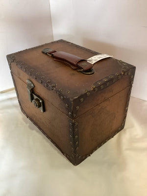 Rustic Vinyl Globe Handled Brown Box