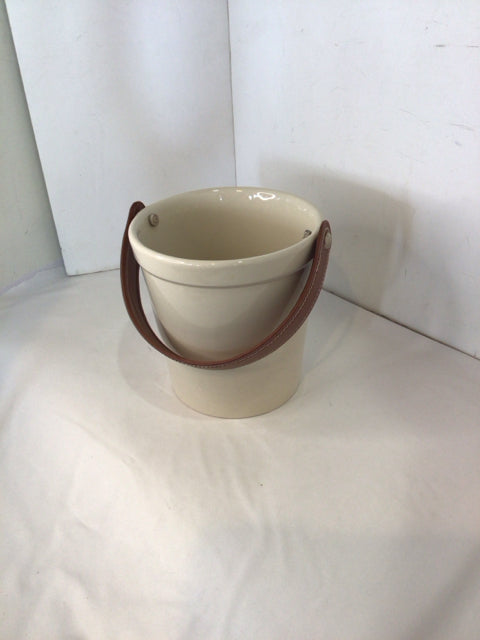 Cream Ceramic Handle Bucket