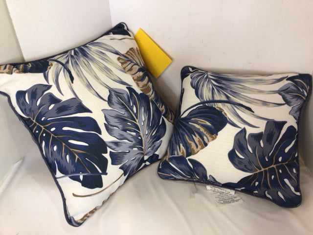 Indoor/Outdoor Blue/White Polyester Botanicals Pair Pillow Set
