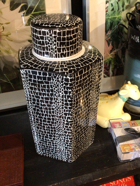 Mikasa Black/White Ceramic Vase