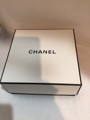 Chanel Paper White/Black Box