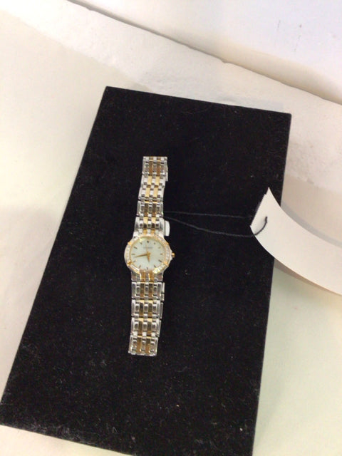 Women Silver Metal Watch Watch