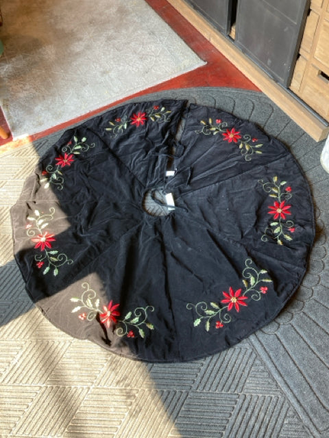 Tree Skirt Black Polyester Velvet Poinsettia Holiday Item