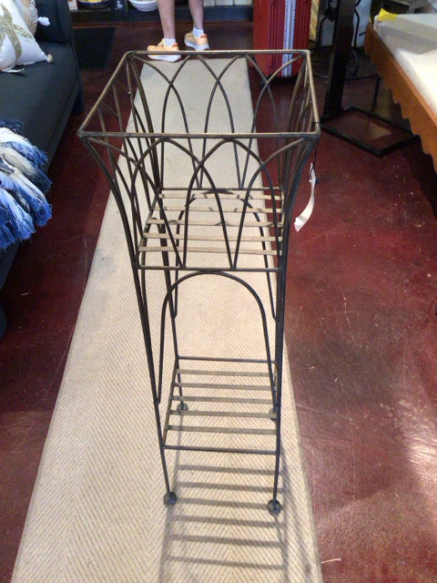 Rust Metal Plant Stand